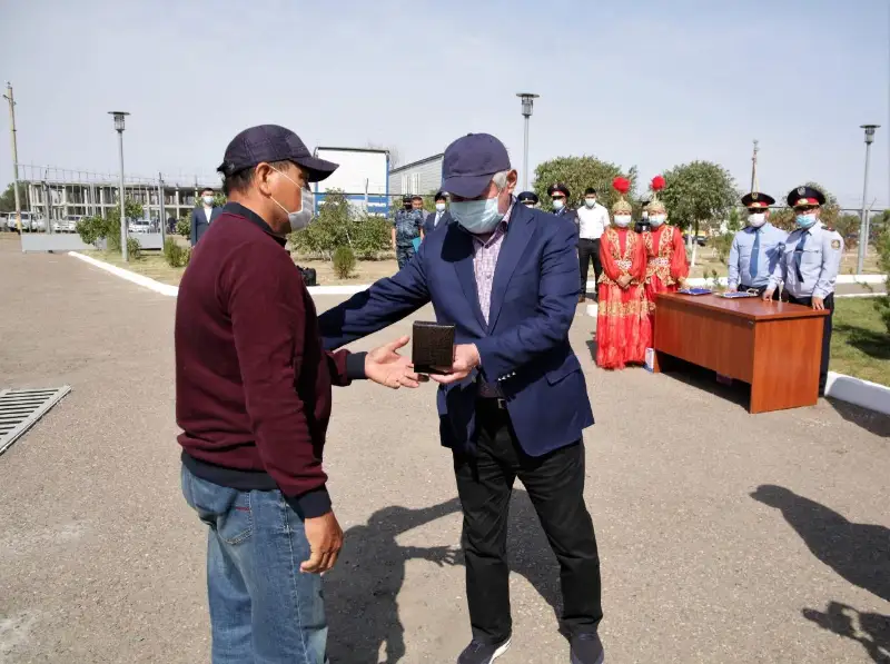 Нашедшего пропавшего ребенка наградили в Жамбылской области
