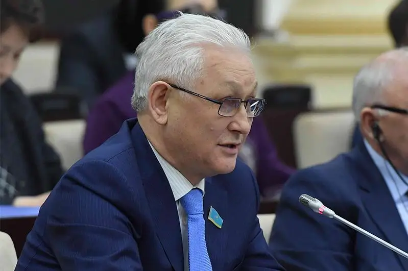 Правительство и граждане должны взять на себя солидарную ответственность за будущее  - сенатор