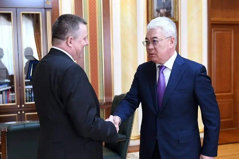 Бейбут Атамкулов принял новых иностранных послов