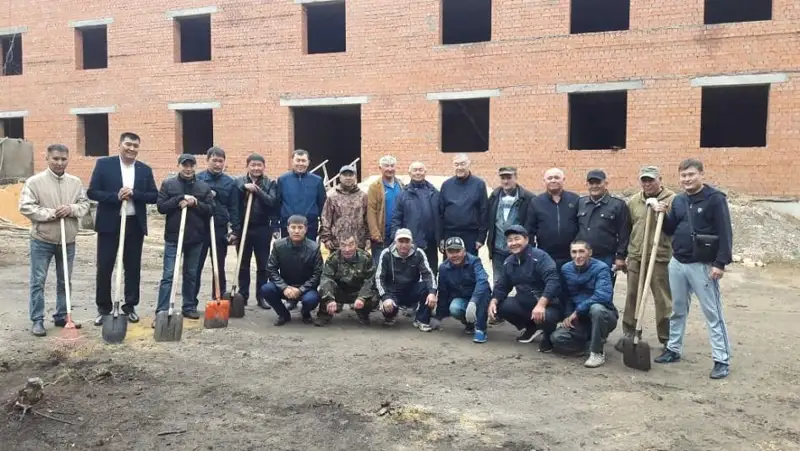 Акмолинские полицейские и ветераны поддержали акцию #Birge #TazaQazaqstan