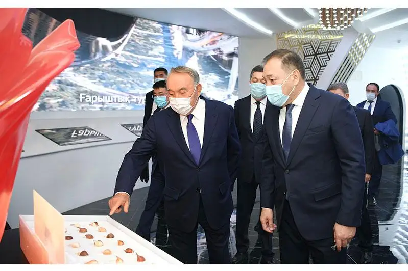 Нурсултан Назарбаев посетил центр «Ұлы Дала Елі» в Туркестане