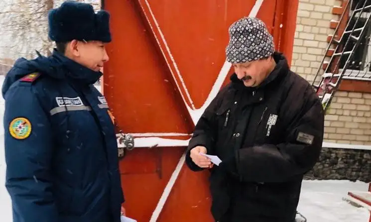 Противопожарные рейды проводят спасатели в СКО