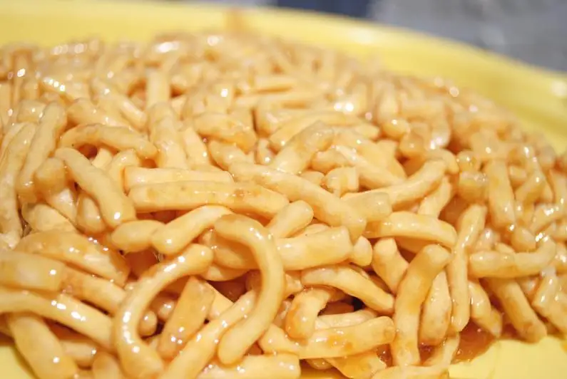 Кулинарный челлендж El.kz: как приготовить татарский чак-чак