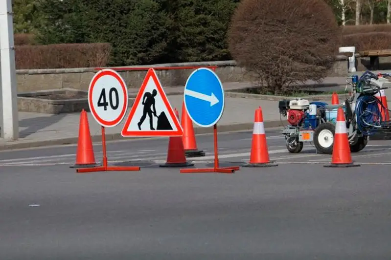 В столице частично перекрыли улицу Ермекова