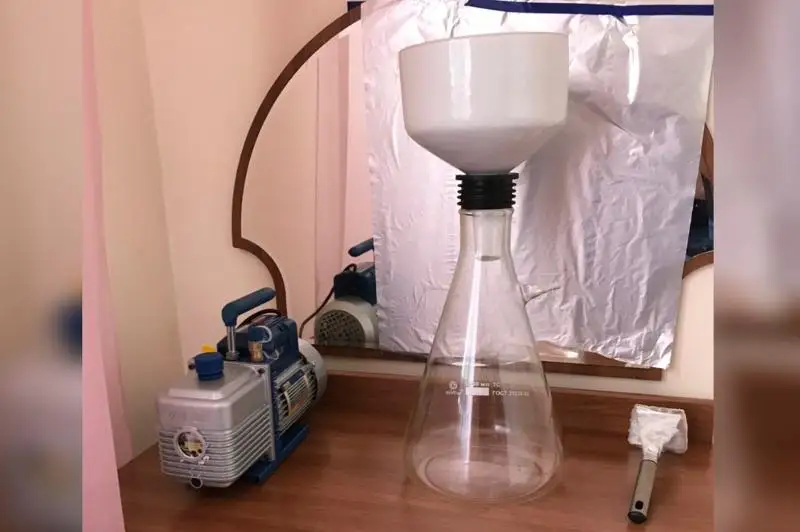 В подпольной лаборатории в Нур-Султане изъято около 2 кг синтетического наркотика