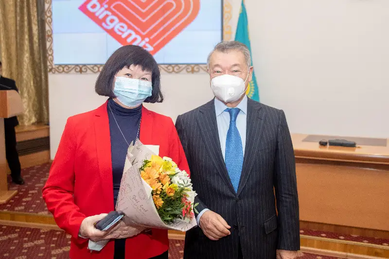 За борьбу с коронавирусной инфекцией наградили жителей ВКО