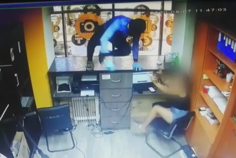 Игроман совершил нападение на комиссионный магазин в столице