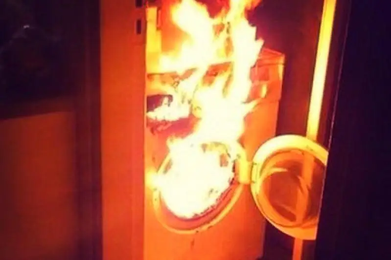 Тело женщины найдено рядом со сгоревшей стиральной машиной в Житикаре