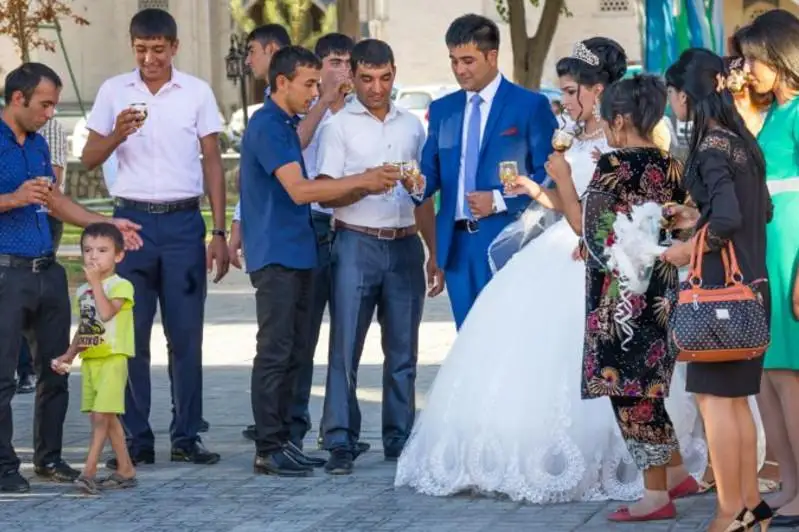 Не более 40 человек: в Таджикистане ввели новый порядок проведения свадеб