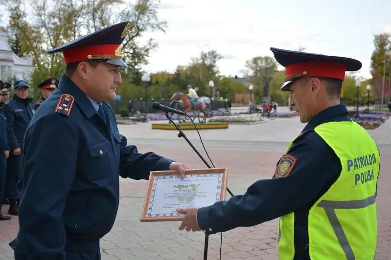 Первые офицерские звания получили полицейские СКО