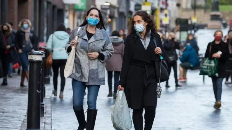 Чехия вводит комендантский час из-за распространения коронавируса