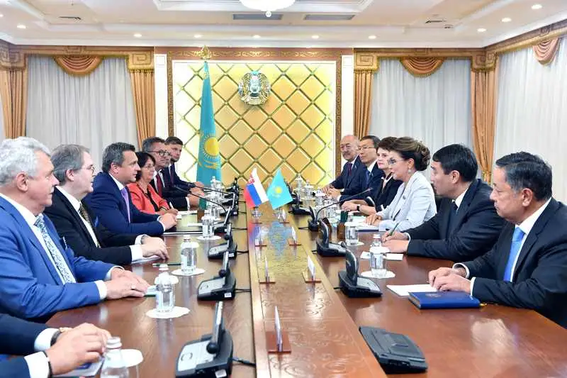 Казахстан заинтересован в привлечении машиностроительных технологий из Словакии