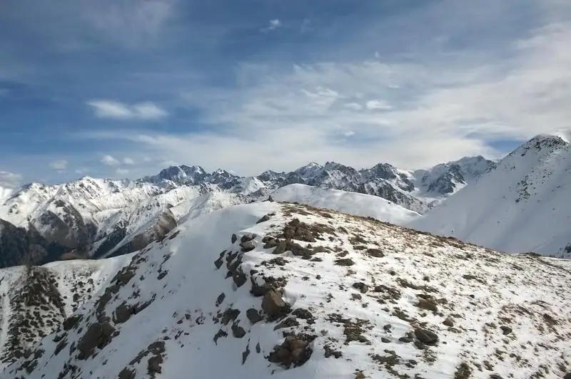 Четверо молодых туристов заблудились в районе пика Фурманова