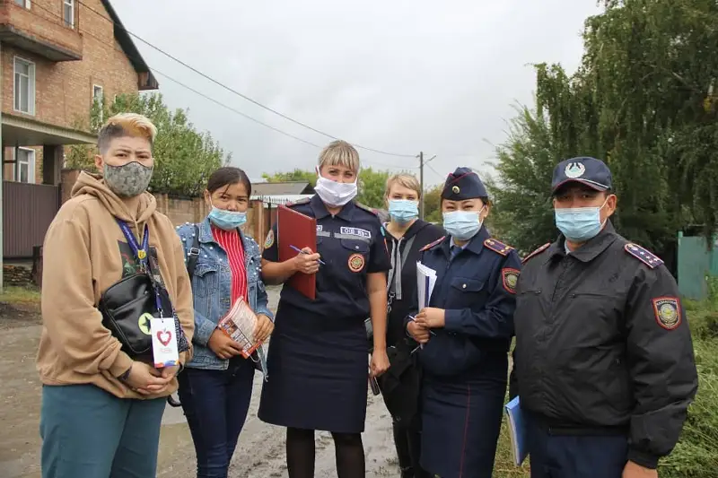 Год волонтерства: итоги сотрудничества подвели спасатели ДЧС ВКО