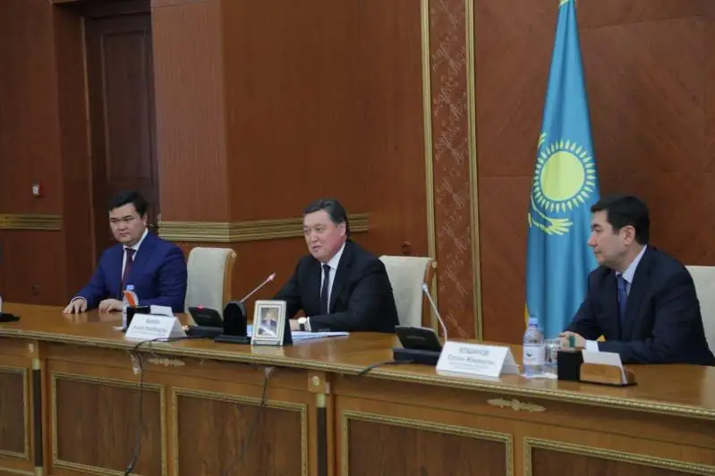 Аскар Мамин представил нового акима Карагандинской области
