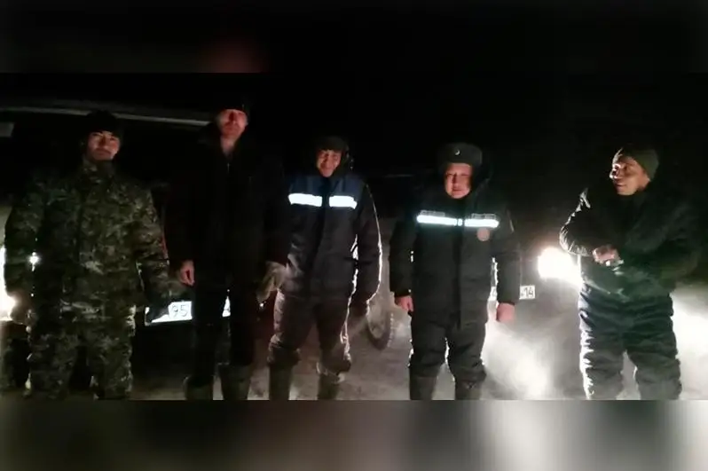 Павлодарские спасатели обнаружили в степи двух пропавших парней