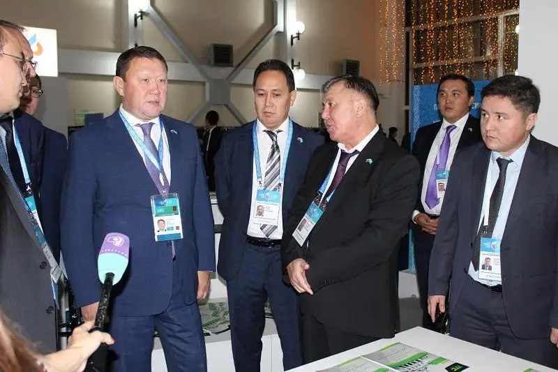 О перспективах восстановления железной дороги рассказал на форуме в Омске аким СКО