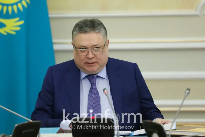 Марат Тажин встретился с участниками Форума писателей Азии