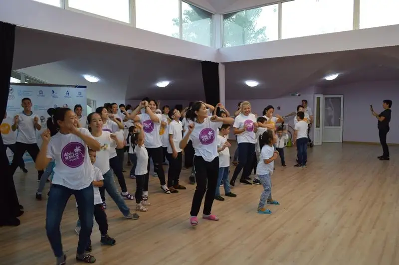 Праздник для детей с аутизмом прошел в Алматы