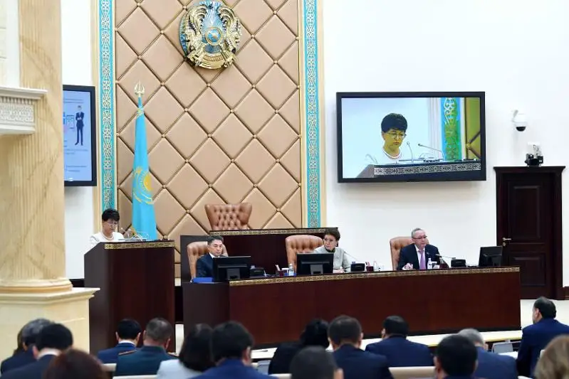 Дарига Назарбаева призвала навести порядок в сфере оказания государственных услуг