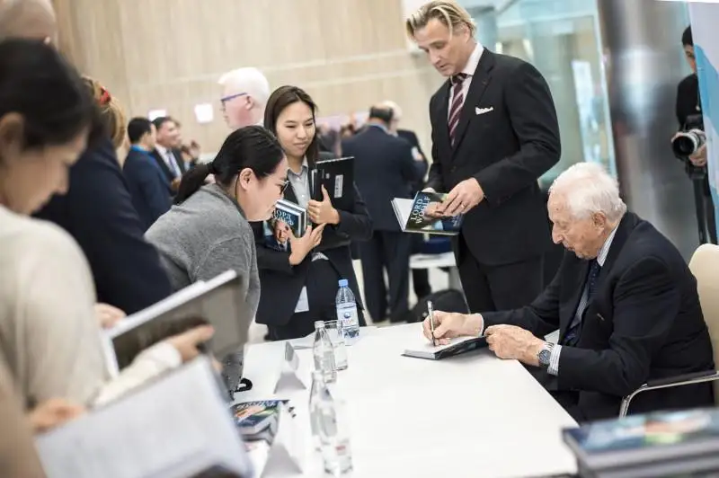 Презентована книга Лорда Вульфа «Суд МФЦА: настоящее и будущее»