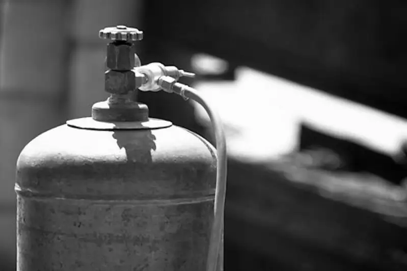 От взрыва баллончика от газовой горелки скончался пенсионер в Акмолинской области