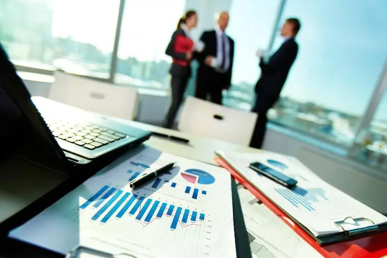 Развивать бизнес не только в центре города призвал аким района в Алматы