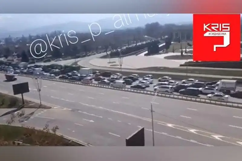 Причина длинных пробок в Алматы - 26 полицейских постов появятся в городе