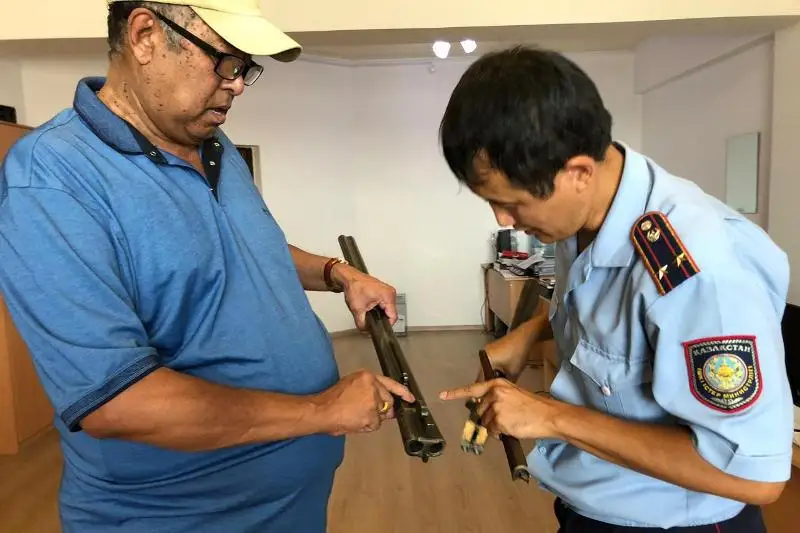 Раритетное ружье сдал в «приемную на дороге» житель Атырау