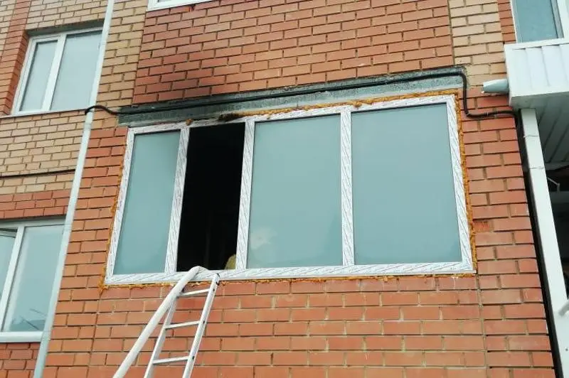 17 человек эвакуированы во время пожара в Кокшетау