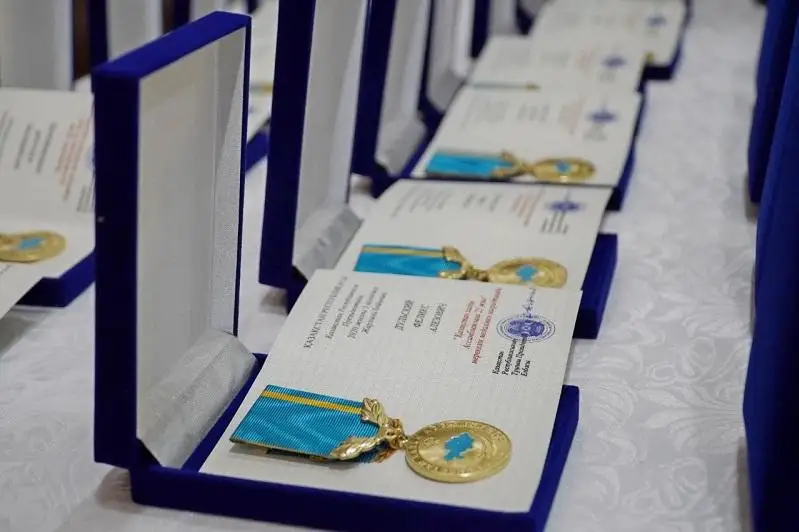 Вручение юбилейных медалей «Қазақстан халқы Ассамблеясына 25 жыл» прошло в Нур-Султане