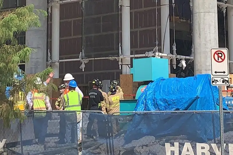 Трое рабочих погибли в строящемся здании в американском Хьюстоне