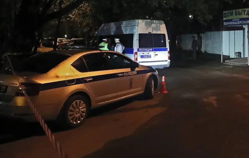 Неизвестный открыл стрельбу в Москве: есть раненые
