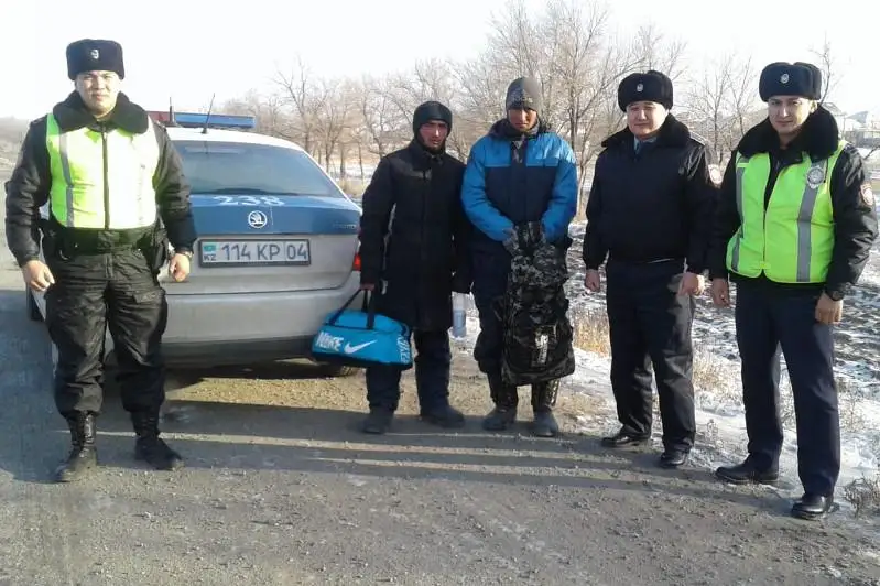 Двое узбекистанцев в мороз, без денег и пешком, отправились домой из Актобе
