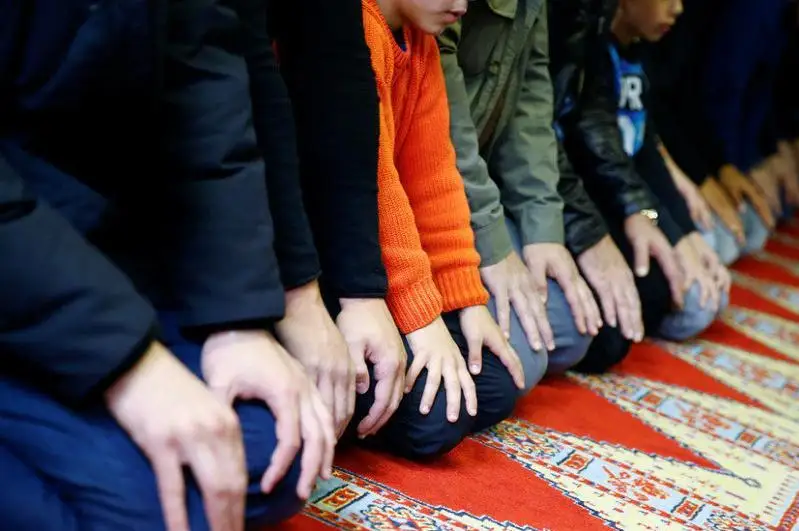 В Казахстане приостановлено чтение пятничной молитвы в мечетях