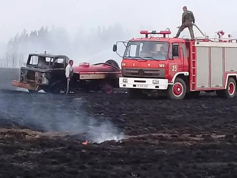 Из-за искр от электропроводов вспыхнул пожар в Костанайской области