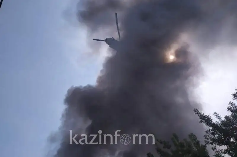 Загрязнение воздуха зафиксировали после пожара на складе в Алматы
