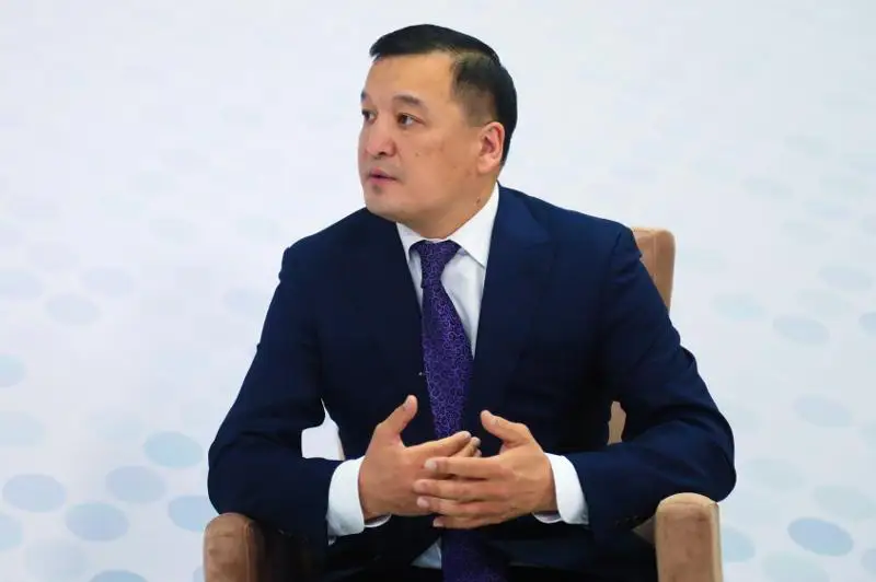 300 человек будут отобраны в Президентский молодежный кадровый резерв — АДГС