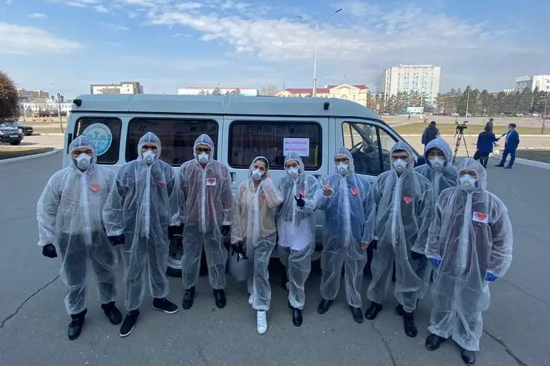 Около 17 тысяч масок, более 800 продуктовых корзин раздали восточноказахстанцам волонтеры