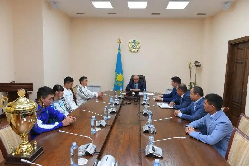 Умирзак Шукеев встретился с победителями и призерами  международных спортивных соревнований