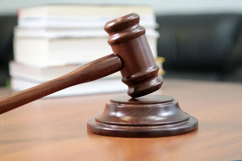 Двух судей подозревают в совершении тяжкого коррупционного преступления