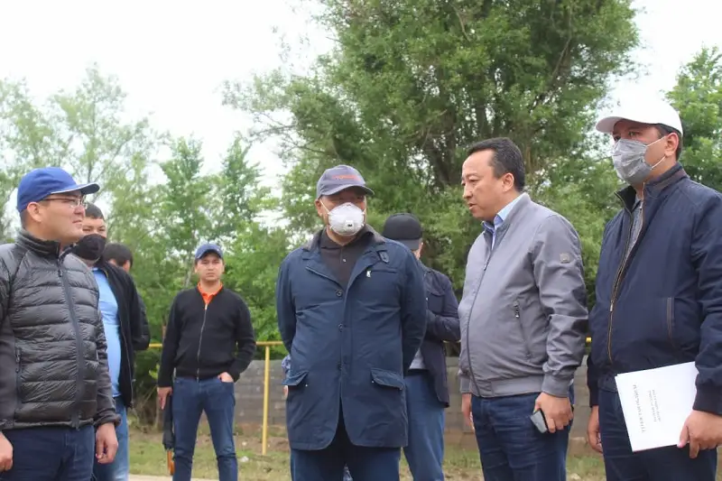 Аким Туркестанской области проверил работу по ликвидации последствий стихии
