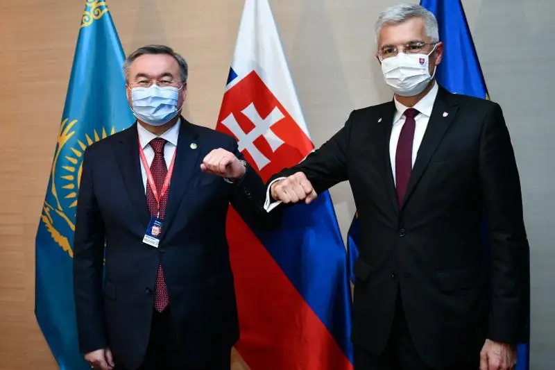 Главы МИД Казахстана и Словакии обсудили пути укрепления политического диалога