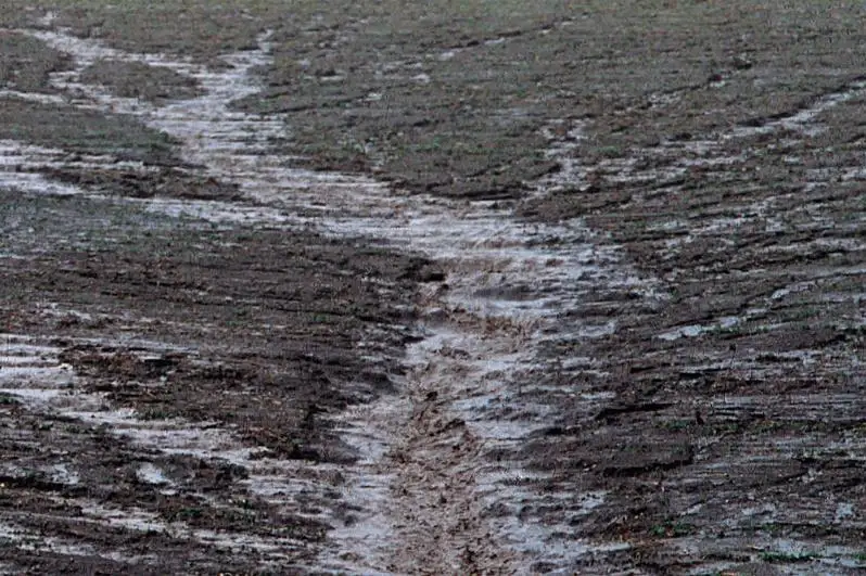 Спасатели предупредили об угрозе подтопления на окраинах Алматы