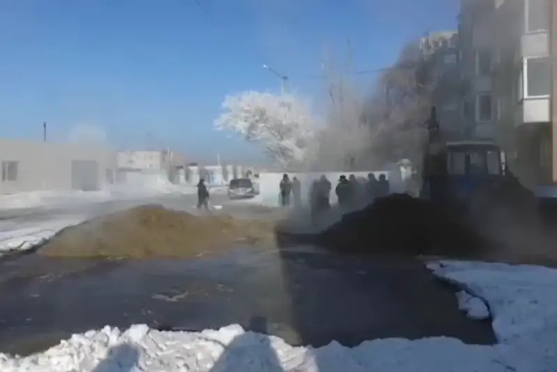 Авария на теплотрассе в Семее: 580 абонентов отключены от тепла