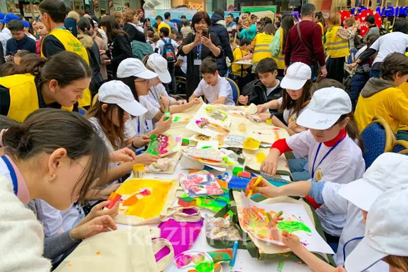 Три тысячи столичных школьников приняли участие в акции по раздельному сбору мусора