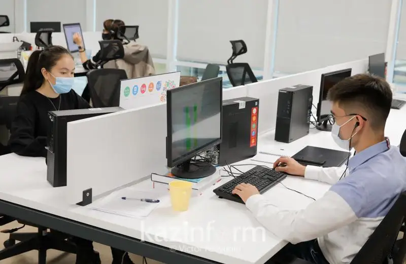 С чем связана проблема с образовательными платформами в Карагандинской области