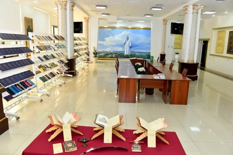 В КазНУ им. аль-Фараби презентовали зал Абая