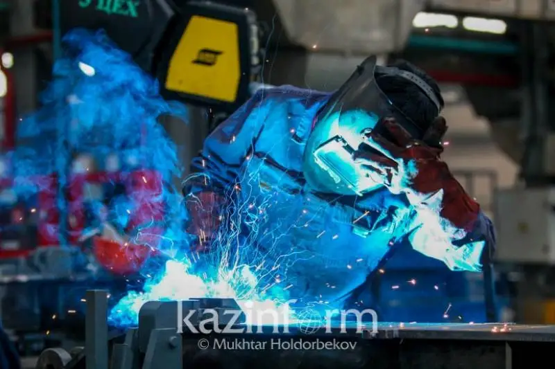 Промышленное производство в Казахстане в январе-июле увеличилось на 2,7%