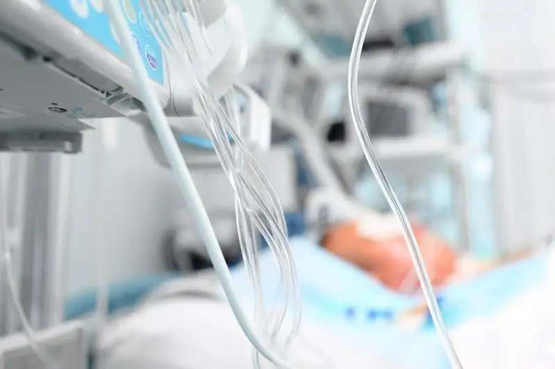 Три пациента с коронавирусом находятся в реанимации в Карагандинской области